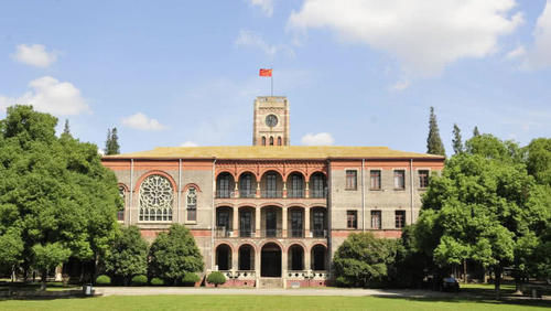 国内最漂亮的4所大学,风景各有特点,已经成为很多人心中的旅游