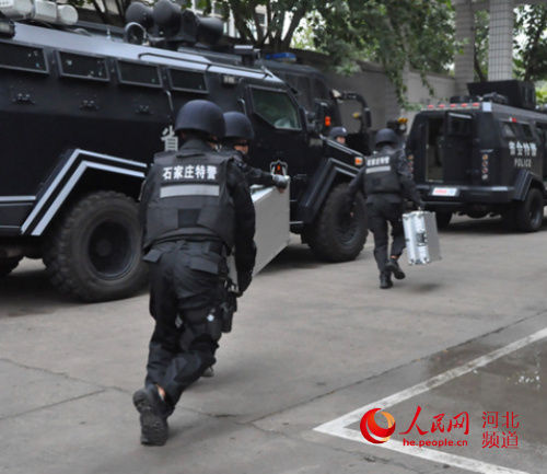  刘旋摄|石家庄公安：＂亮剑2020＂ 誓将豪情铸金盾