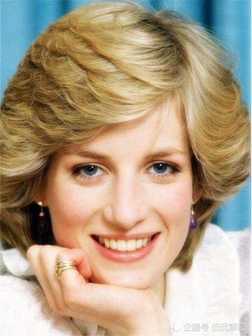 有一种美叫戴安娜王妃，世间竟有如此经典的时装造型