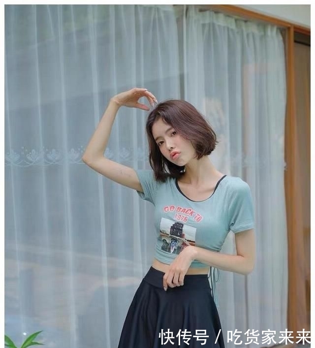 『美景』清纯美少女与百褶裙子的结合, 那就是美景