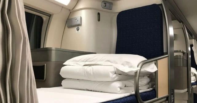 为什么卧铺客车会被国家“取消”？看完以后才发现背后的难言之隐