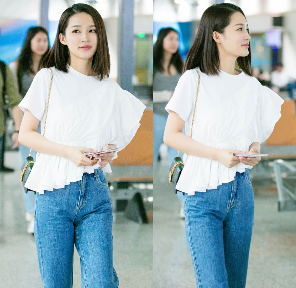 李沁瘦到阔腿裤都撑不起来,感觉80斤不到,网友:不羡慕!