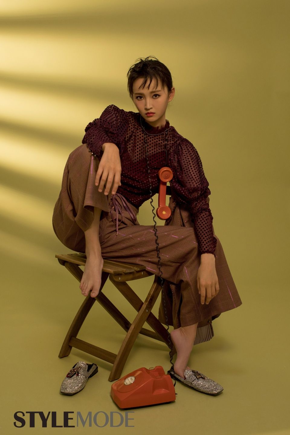 演员虞朗 教你早秋穿搭如何气场全开!