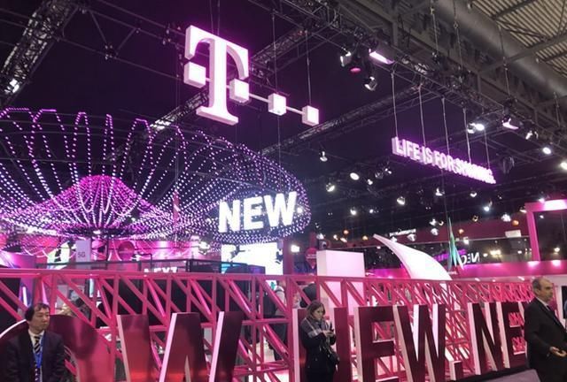  「CEO」T-Mobile美国与Sprint两年长跑终合并 新老CEO交班