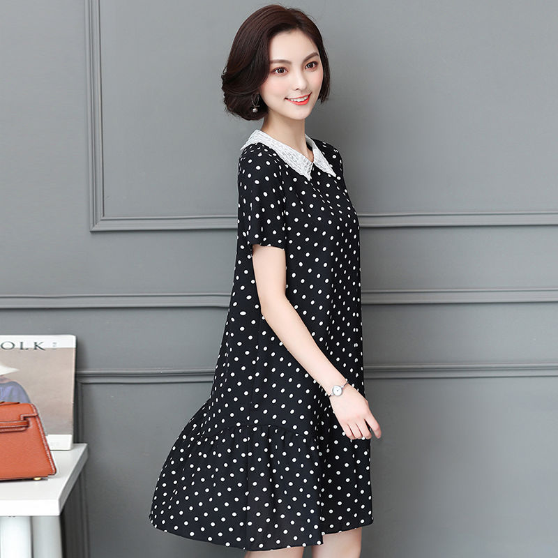 从不穿裙子的51岁老婆，今秋换上了欧货秋裙，惊艳众人，忒美嫩