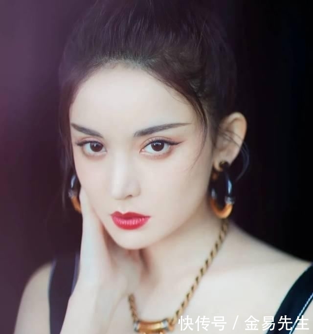  『也可以』比可爱和端庄，谁能赢过梳丸子头的女生呢？
