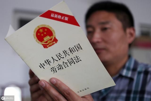 2019年劳动法规定,农民工自动辞职,也能获得高额赔偿了！