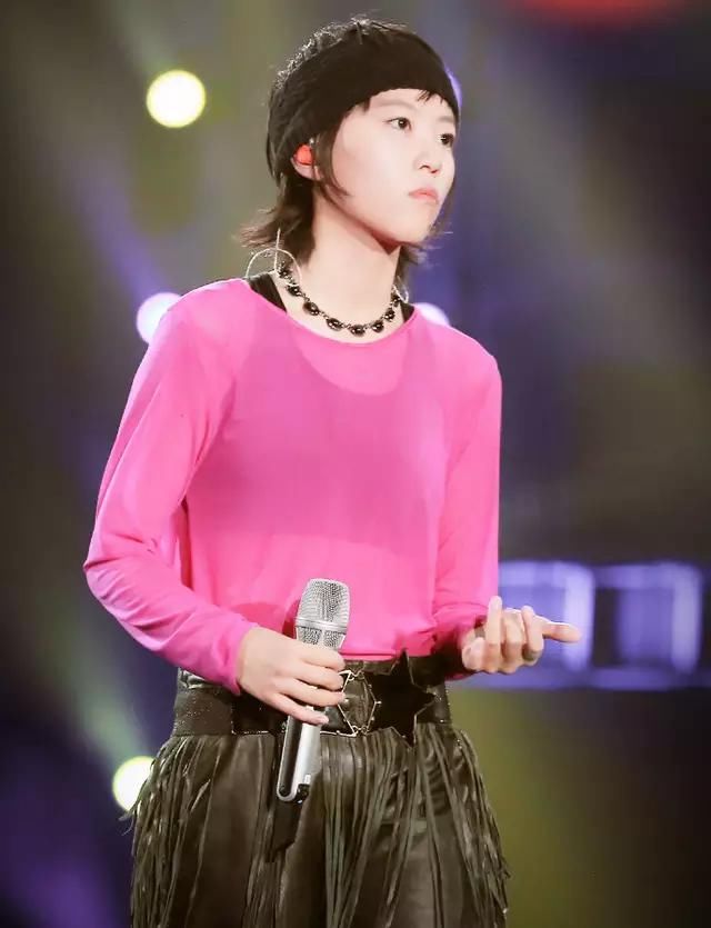 窦靖童终于意识到自己是女生了?