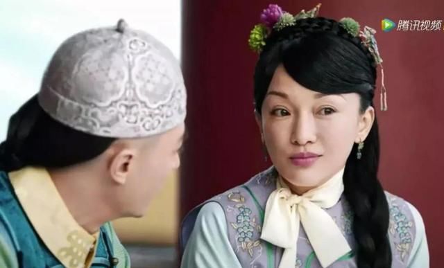 44岁周迅演少女被群嘲?化妆不注意这3点，瞬间老10岁!