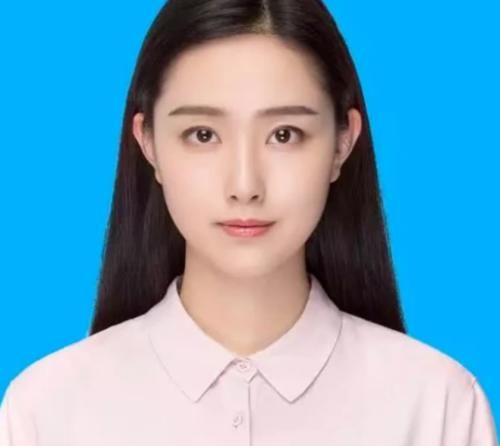  「拍出来的照」女孩子拍证件照时，记住这3个“小心机”，你也可以很“女神”