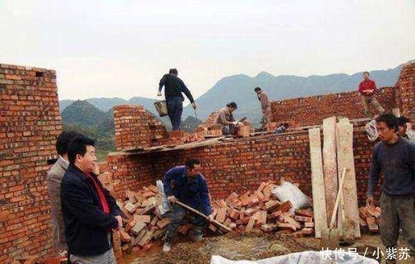 农村禁止随意建房, 谁建谁拆, 农民反问了一句, 专家不说话了