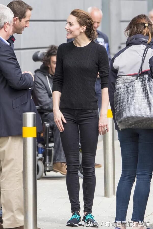 凯特王妃“牛仔裤”造型惊艳了！低调、朴实的风格，十分接地气！