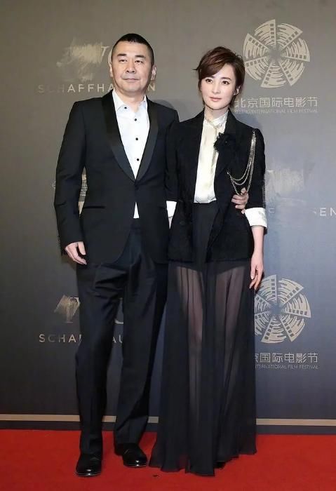 丈夫■冻龄蒋勤勤和丈夫一起却像隔代人！