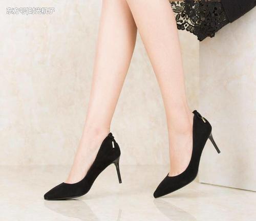 性感细高跟，做精致的女人，穿上高跟鞋显优雅