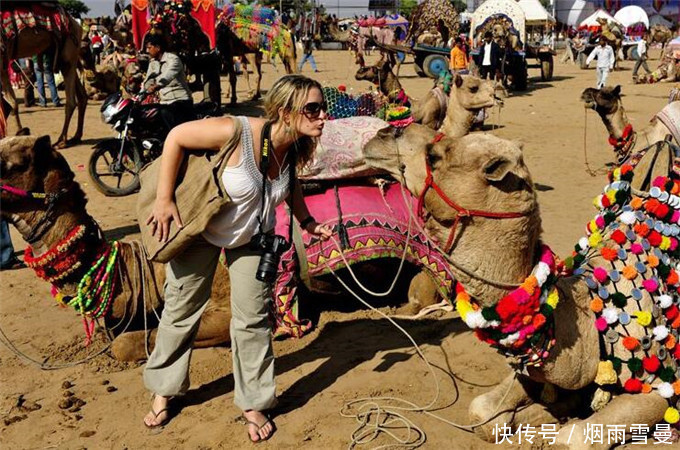 印度也有如此开放的小镇,美女如云,花50元可以“约会”一整天