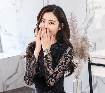  版型：女人过了42，一定打扮年轻点，看下面女人这样穿，一个比一个美