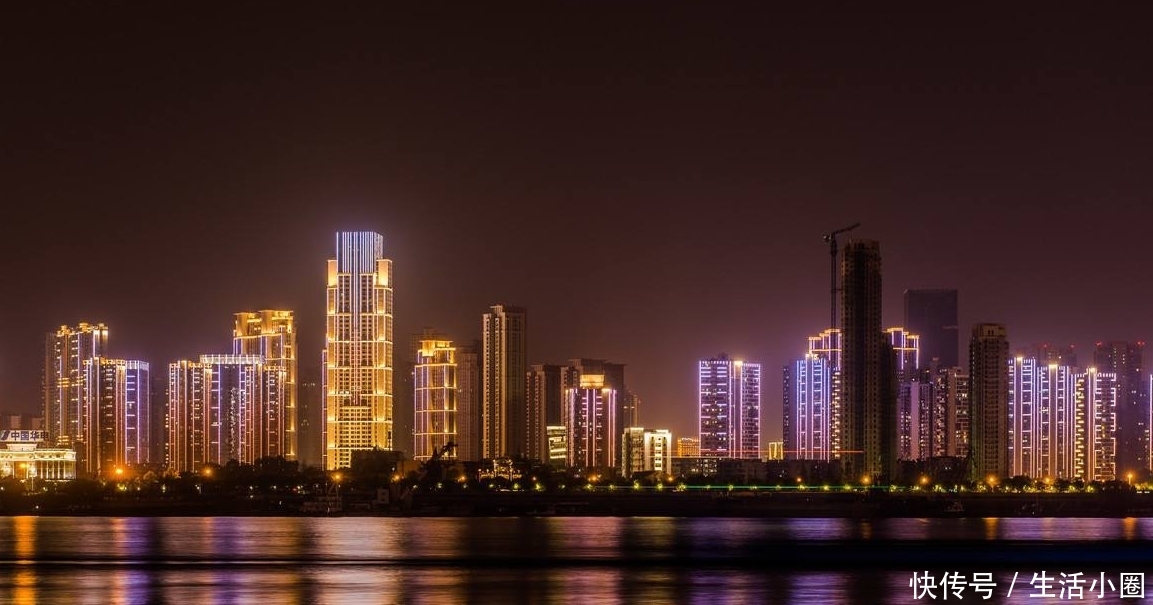  「重庆」南方5个新一线城市夜景实拍，最“亮”的不是重庆，互相