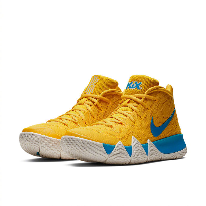 他再也不是詹姆斯的小弟，NIKE开始注重对他的包装，绝对血赚的鞋