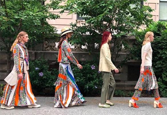 纽约时装周古力娜扎阿汤嫂比邻而座全程无互动,被孤立的中国小花