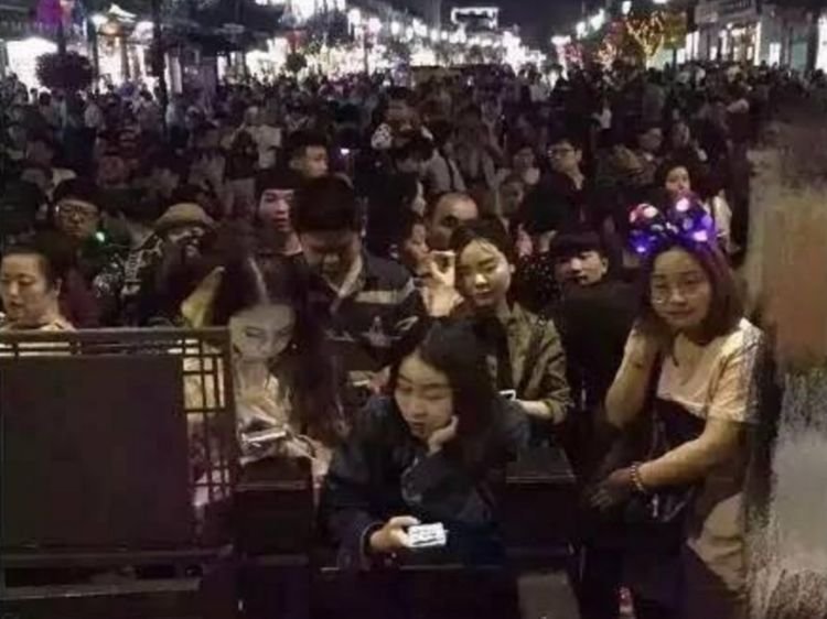 游客买了票却不让进？景区推诿人太多，游客怼得景区无言以对