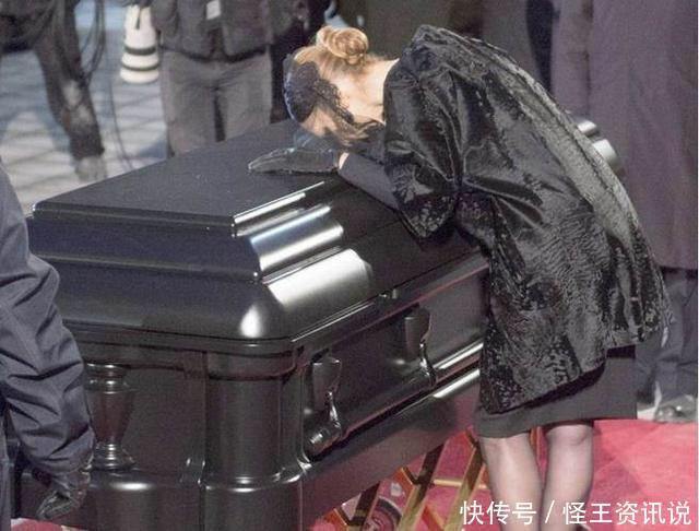 漂亮@孟晚舟穿紫罗兰战袍,脚踩四千块高跟鞋,有祖国撑腰,你漂亮就好