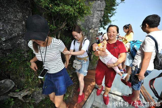 国庆节去张家界旅游，景区需要排队很久吗？