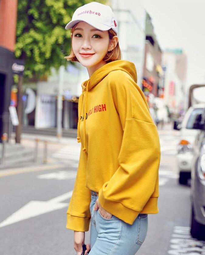 卫衣怎样搭配鞋子