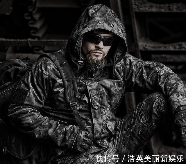 『老板』广东出产“尴尬男装”,积压仓库无人问津,老板说真无奈不识货