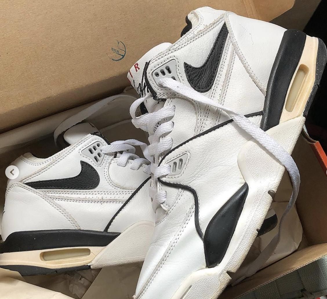 #Flight#满大街都是椰子AJ的时代 Nike Flight 89靠着“冷门小众”翻了身