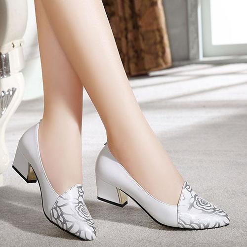 想穿出精致减龄的优雅风？让知心姐姐的穿搭示范告诉你答案！