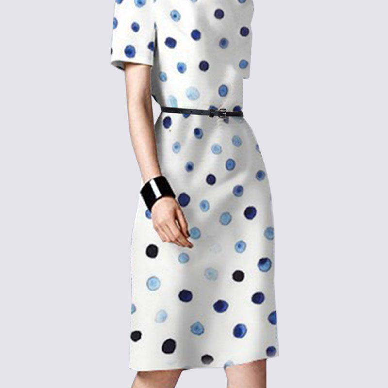 怪不得隔壁阿姨身材这么火辣，原来是穿这紧身包臀裙，凸显S曲线