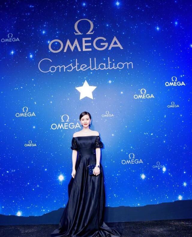 刘诗诗真敢穿!一身从头粉到脚，网友:一般人这么穿肯定丑cry