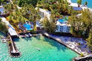 世界上被称为寡妇岛的小岛，岛上美女众多，吸引大量游客前往