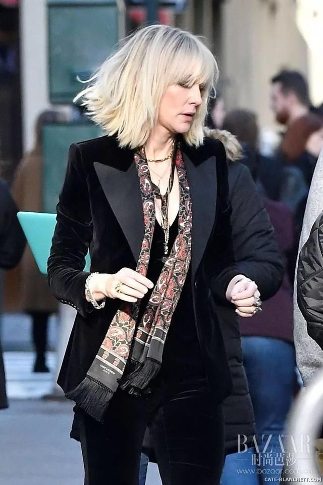 8个女人一台戏就为了偷走1.5亿美刀珠宝？可这明明是场时装秀