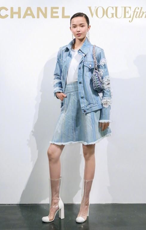 牛仔装不仅百搭，随意，还能穿出温柔，可爱感