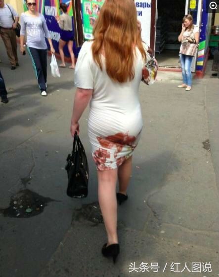 这些坑爹的衣服:穿着这样衣服出门,马上想找个地缝钻进去