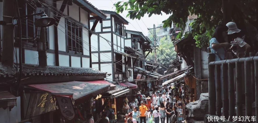 据说每个城市，都有一条适合吃货去的美食街