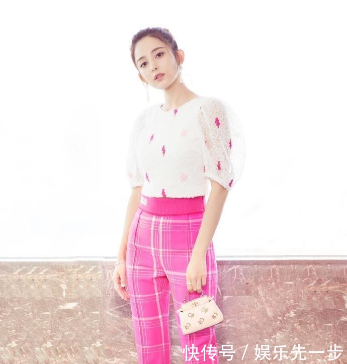 马伊琍跟古力娜扎撞衫, 网友: 女王跟公主的区别一目了然  ?