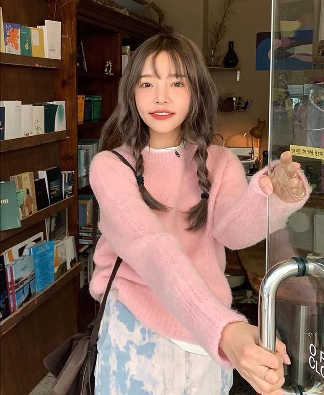  粉色■脱下灰蓝黑，粉色系穿搭打造青春少女感，一起做水蜜桃女孩吧