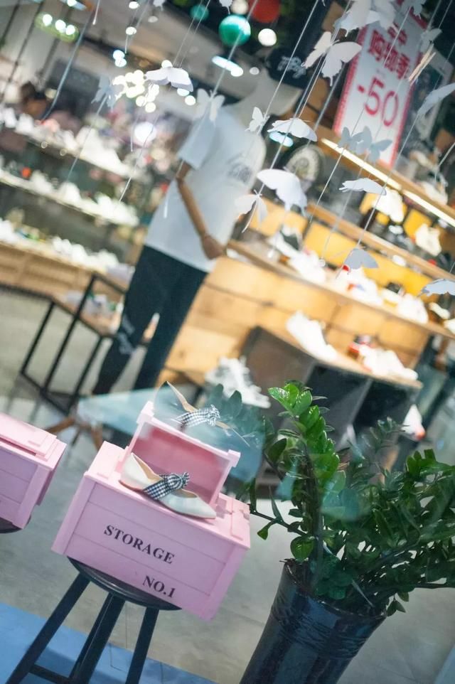 太划得戳!1000元买五双美鞋!成都的秋天去这买鞋就对了!