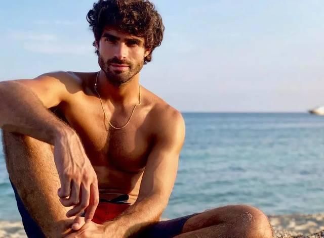  『只因为他曾爱过我』我有着了自身的人生道路，只由于他曾爱你我