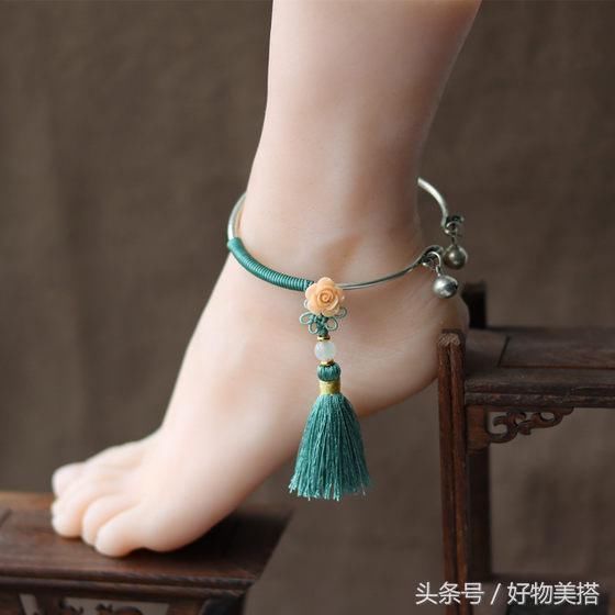 美人玉足，脚链必不可缺
