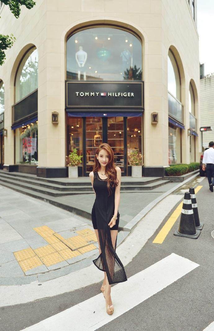 黑色紧身包臀连衣裙, 展示性感好身材, 时尚又潮流!