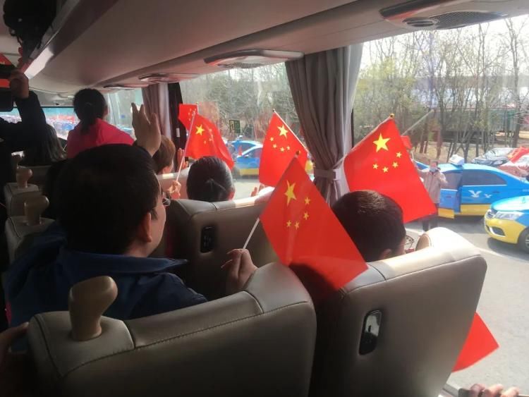  #迎接#全城瞩目！刚刚，英雄到家了！日照“最高礼遇”迎接！