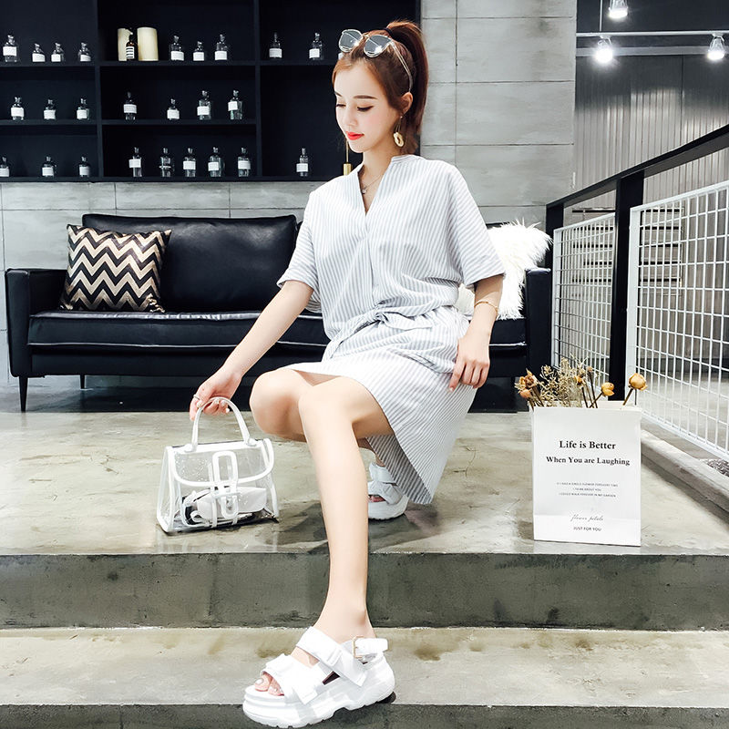 名媛裙暴击时尚，清爽携手高街风尚，轻轻松松吸睛街头