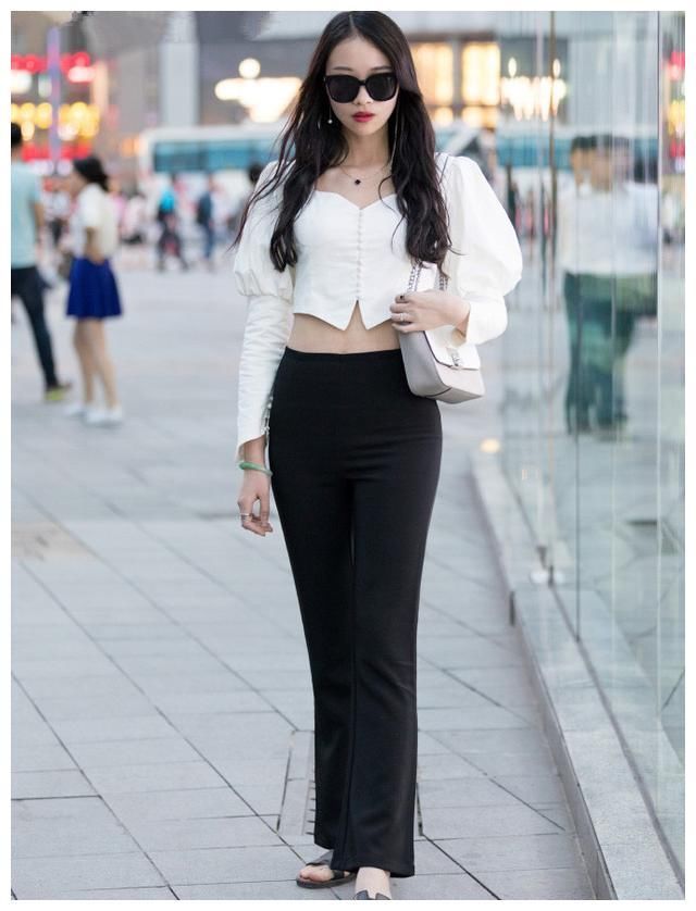 街拍:图1球服清凉,图3时尚丰满,图7大长腿真迷人