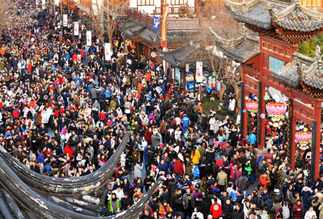 南京人气最高的景区，每天游人如织，网友：看景还是看人？