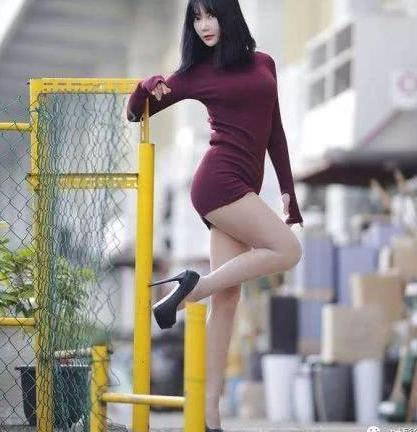 这么短，走起路来裙子会不会往上滑呢