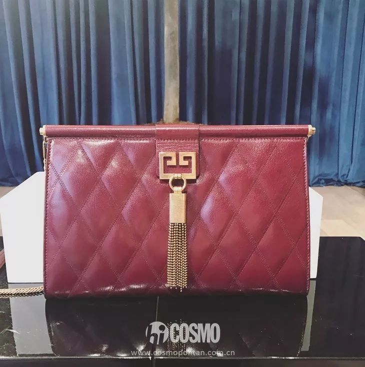 买那么多包,都不如买一只有“安全门”的包!