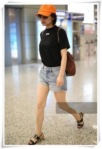 看了沈梦辰短裤,再看看吴昕,真的想问一句杜海涛:咋想的?